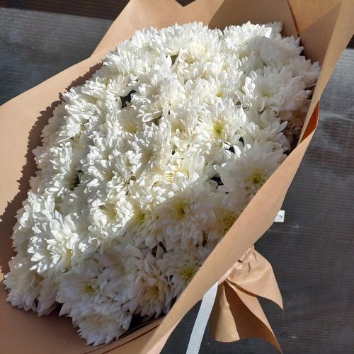 Огромный букет кустовых хризантем