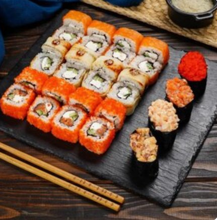 Семейный сет на вечер с роллами Калифорния и Филадельфия