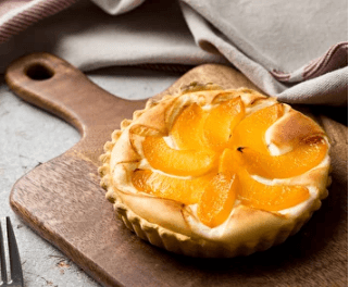 Мини пирог с персиками и муссом 13 см