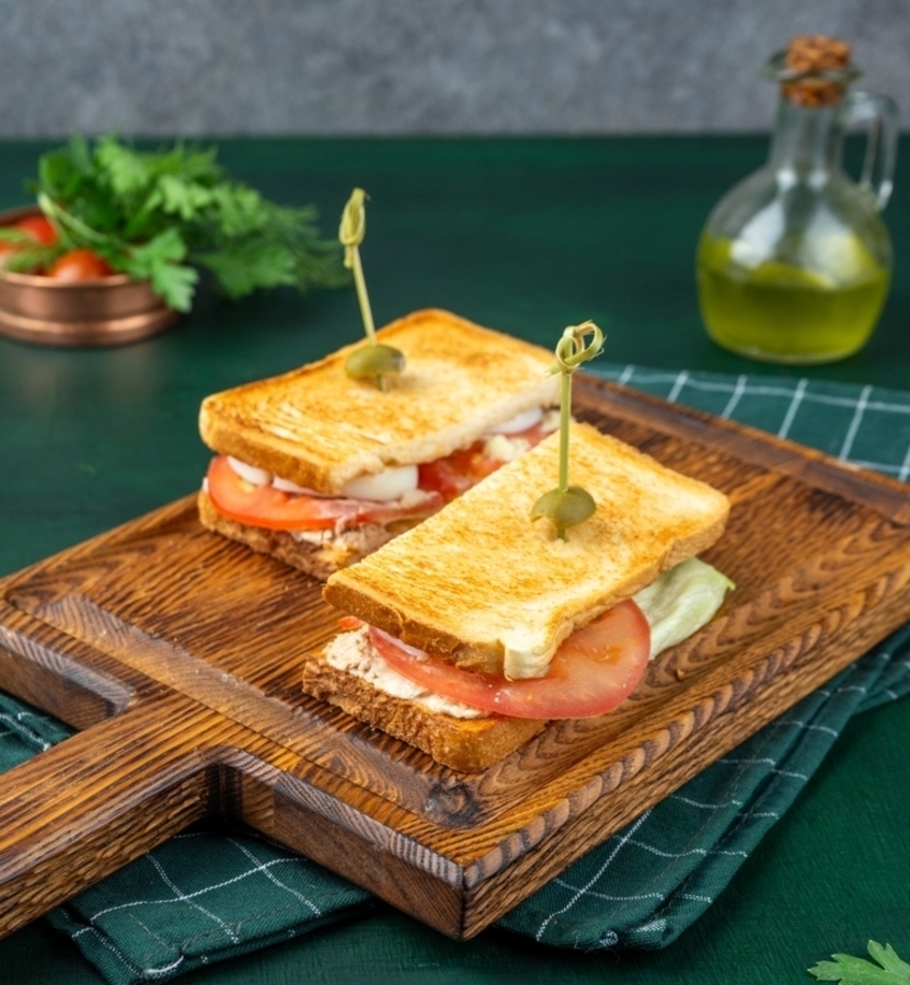 Сендвич с тунцом