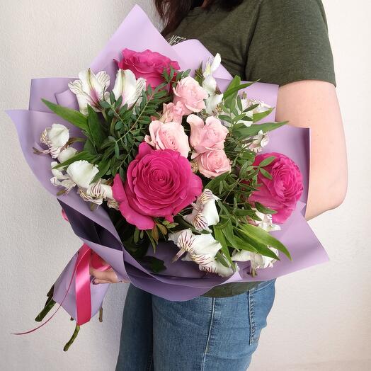 Сборный букет с ароматными розами