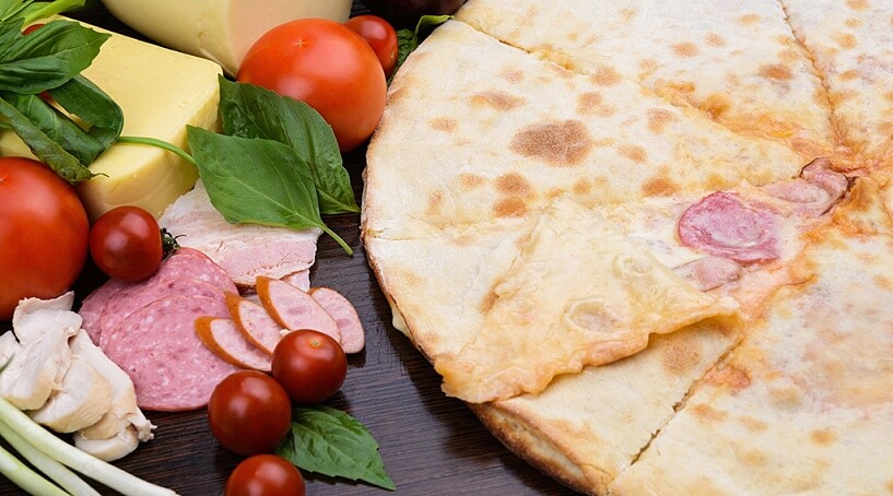 Кальцоне с курицей и беконом 25 см