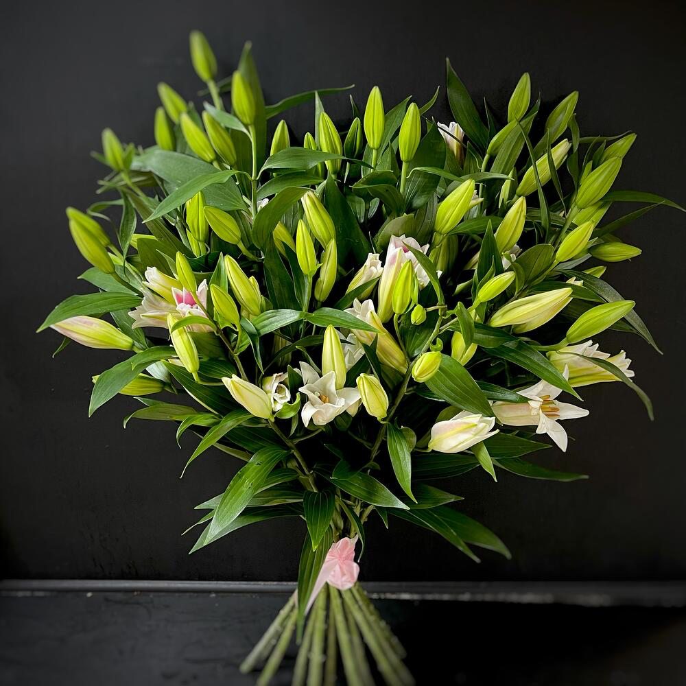 Букет из 15 лилий (код 62)