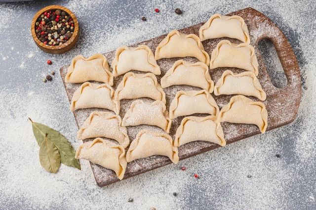 Вареники с адыгейским сыром (заморож.)