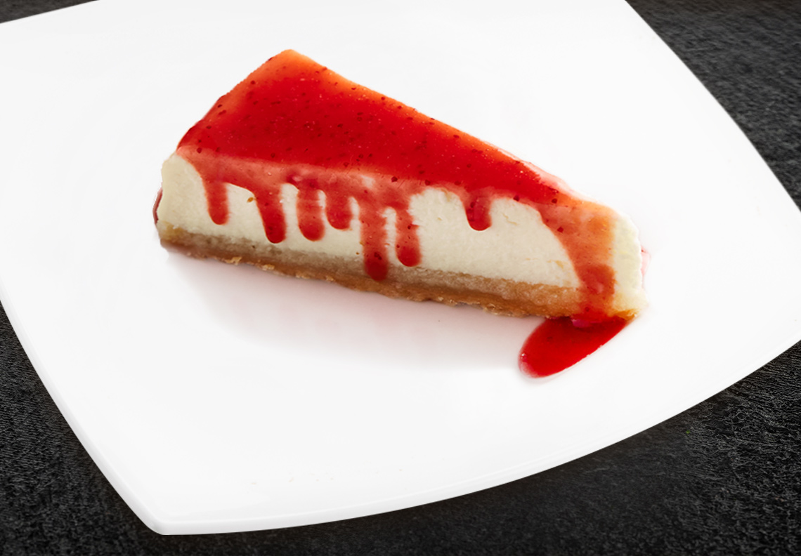 Чизкейк с брусничным соусом