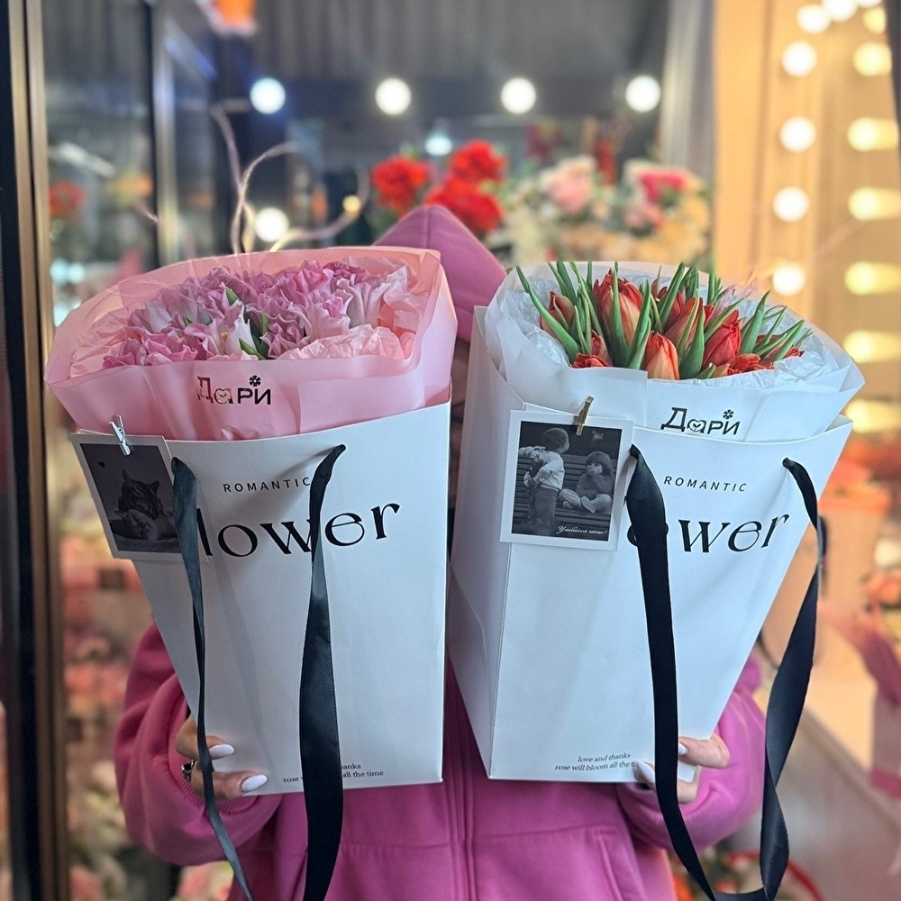 №143 Букет из 15 тюльпанов в стильной сумочке