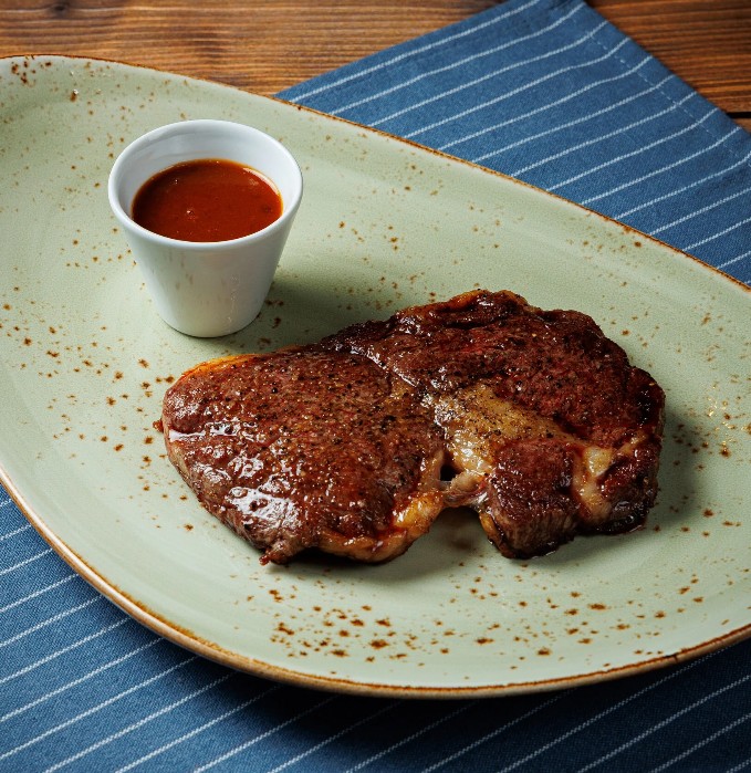 Стейк рибай из мраморной говядины Black Angus