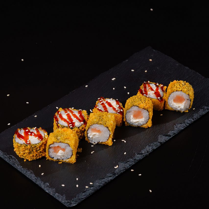 Мини с лососем жареный