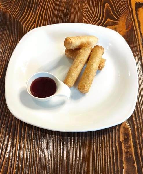 Сырные палочки Фирменные с брусничным соусом