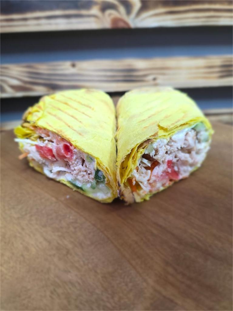 Шаурма в сырном лаваше