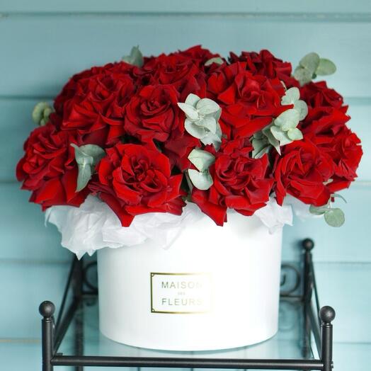 Коробка из премиальной французской красной розы