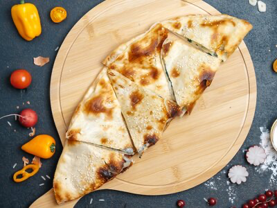 Капалы Пиде с шпинатом и сыром