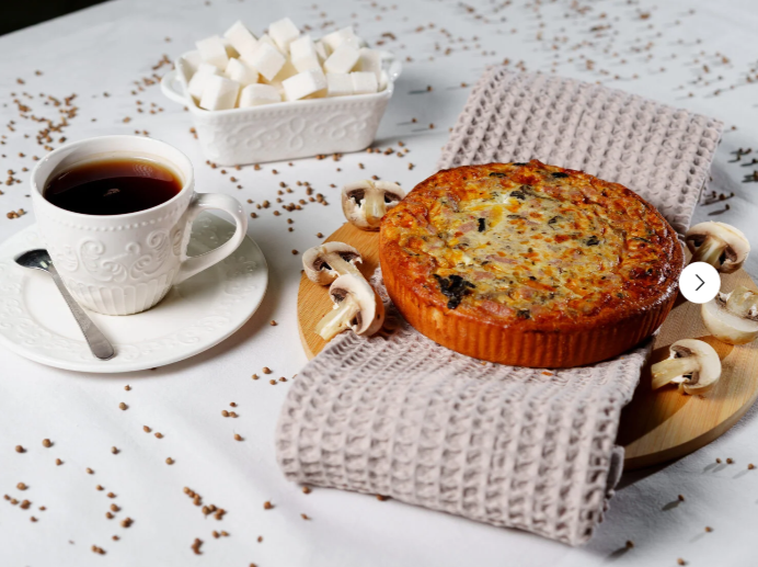 Киш с ветчиной и грибочками