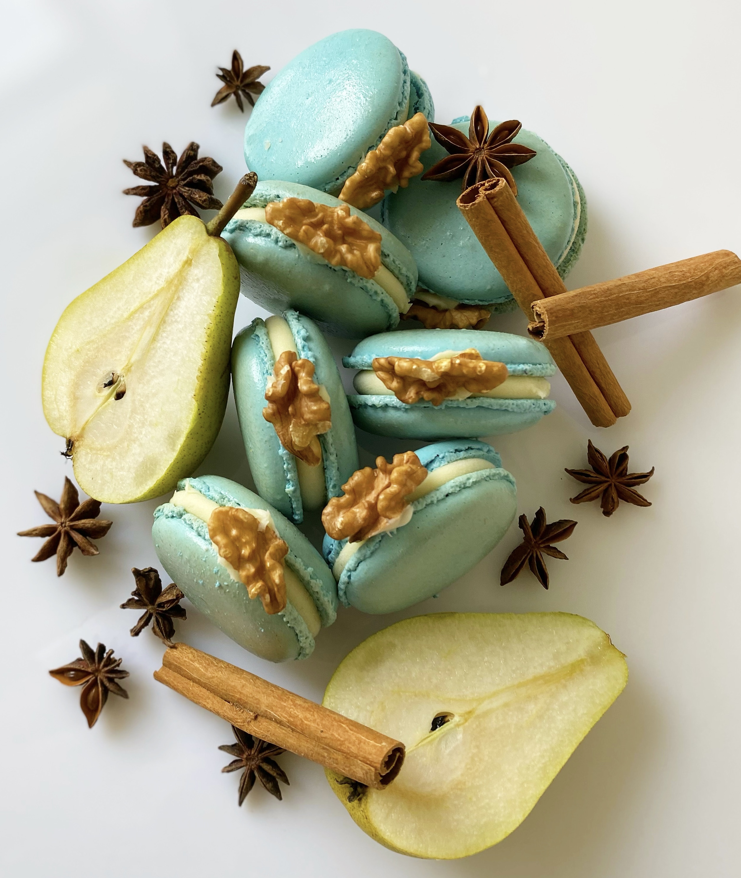 Macaron Пряная груша/Dorblu/Грецкий орех