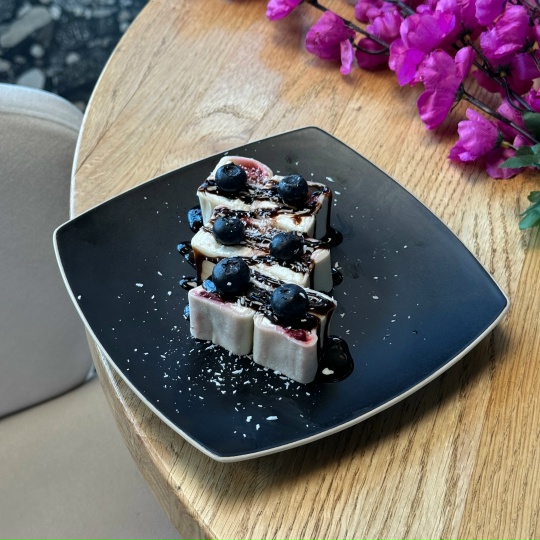 Ролл Сладкий с клубникой