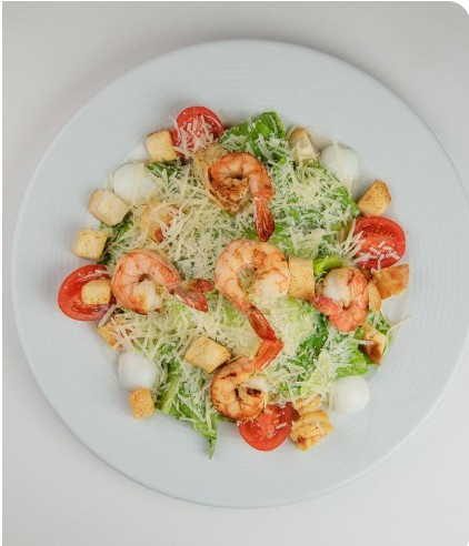 Салат Цезарь с креветками