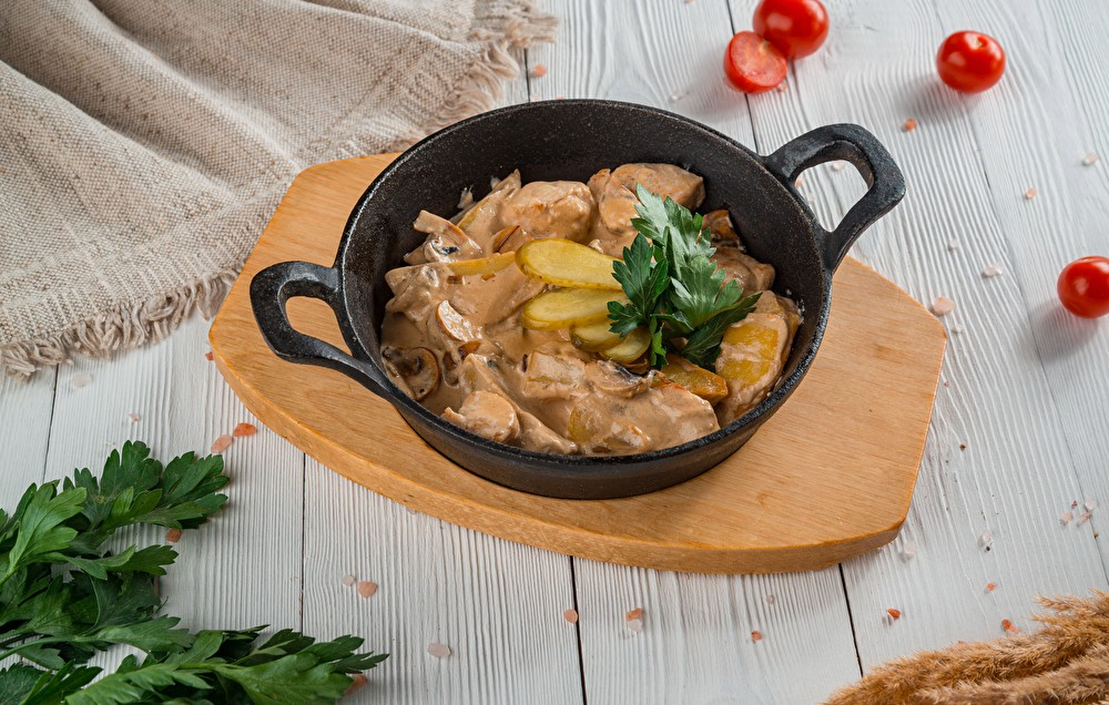 Картофель со свининой по-домашнему