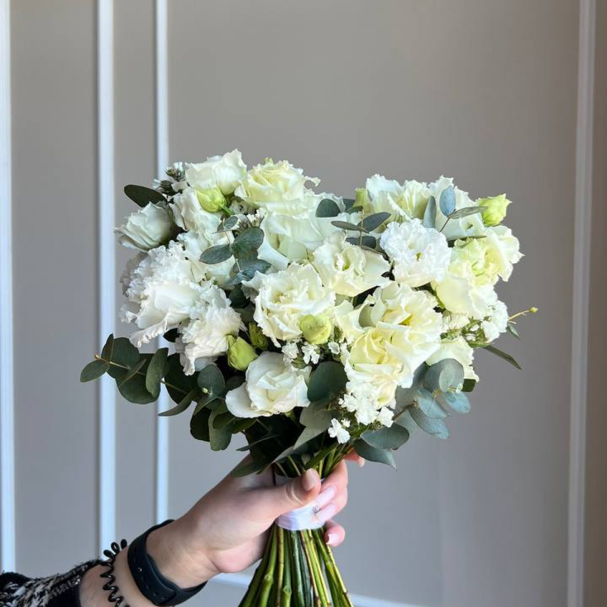 Букет невесты с эустомами, эвкалиптом и статицей (предзаказ)