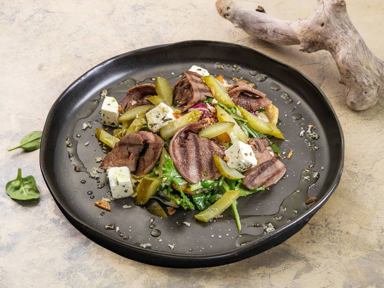 С языком и маринованной фетой