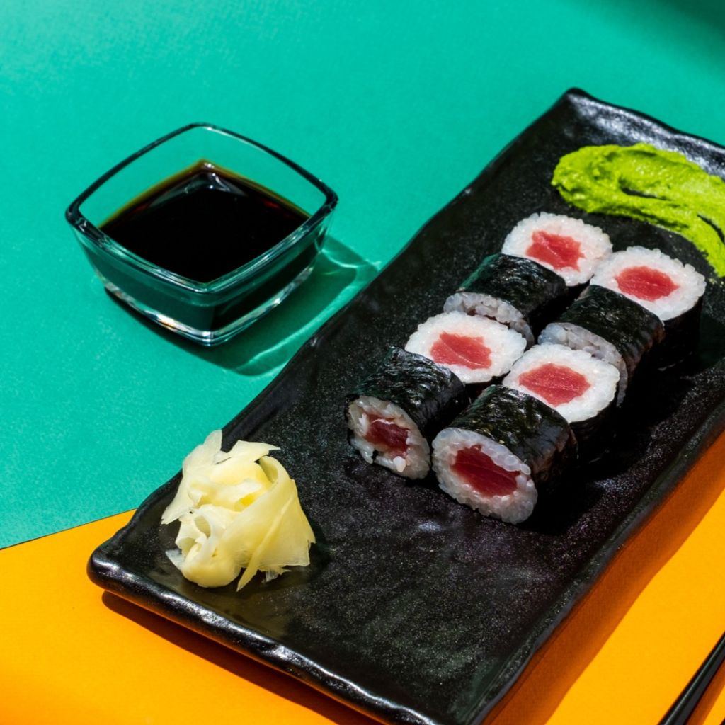 Маки с тунцом