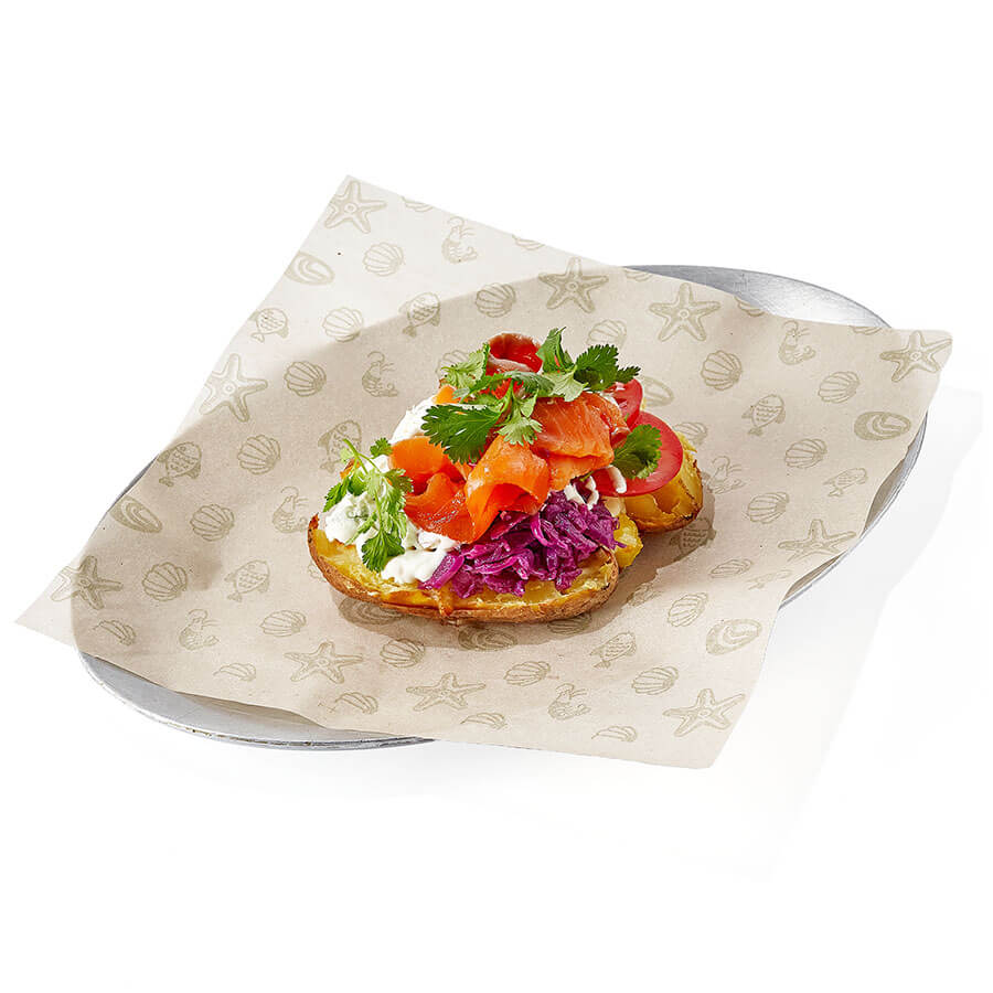 Запеченный картофель с лососем