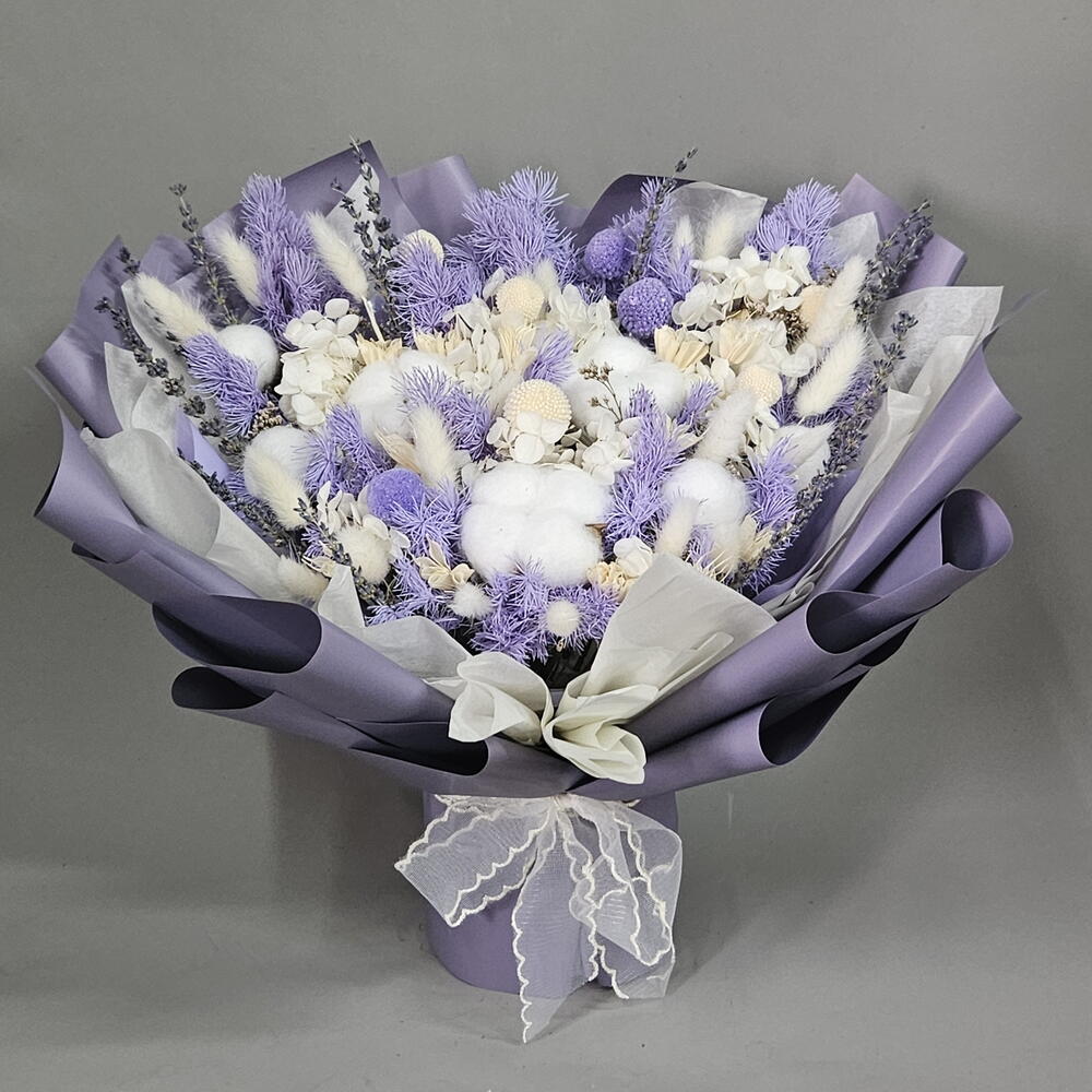 Букет из сухоцветов с лавандой