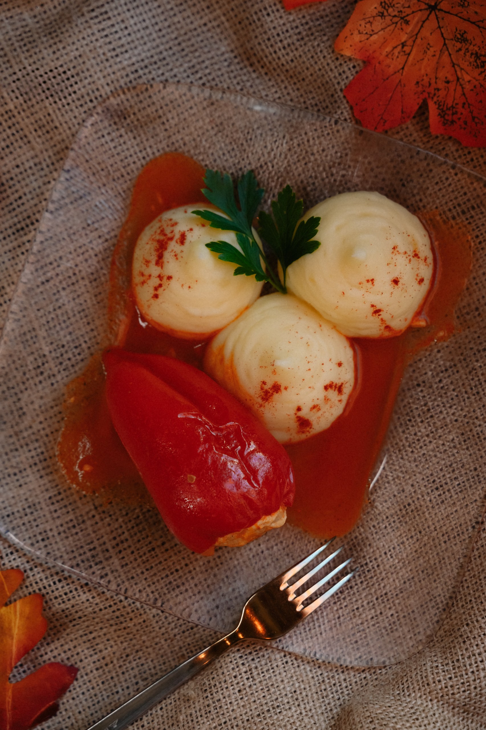 Перец фаршированный куриным филе с пюре