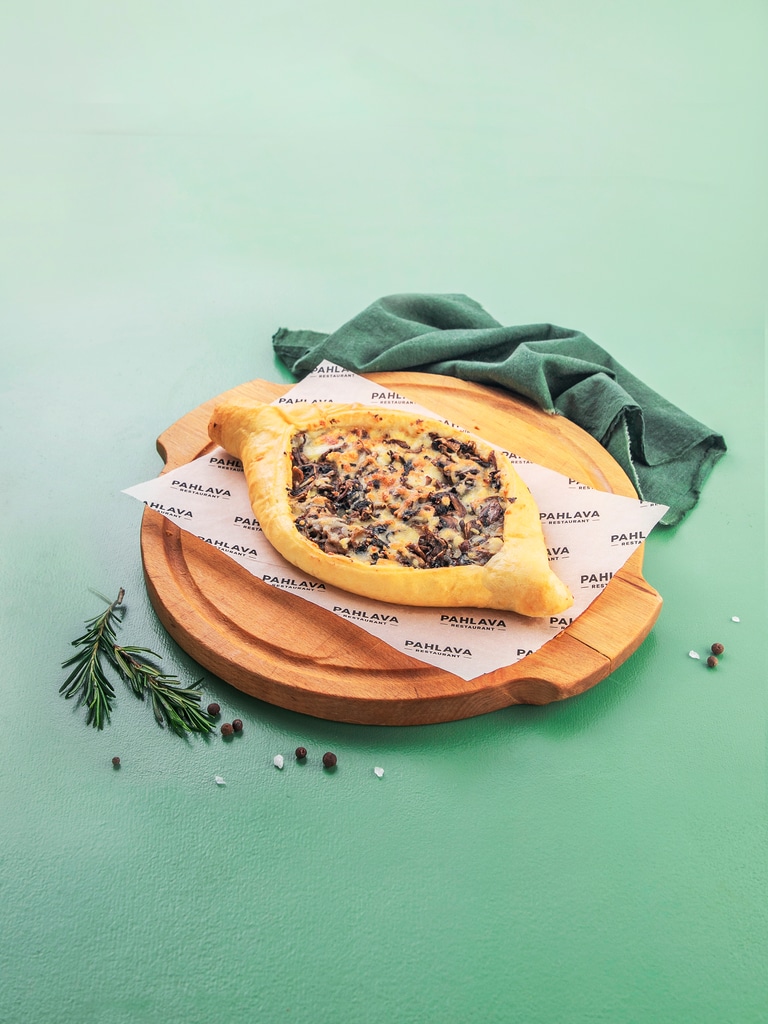 Хачапури с грибами и сыром