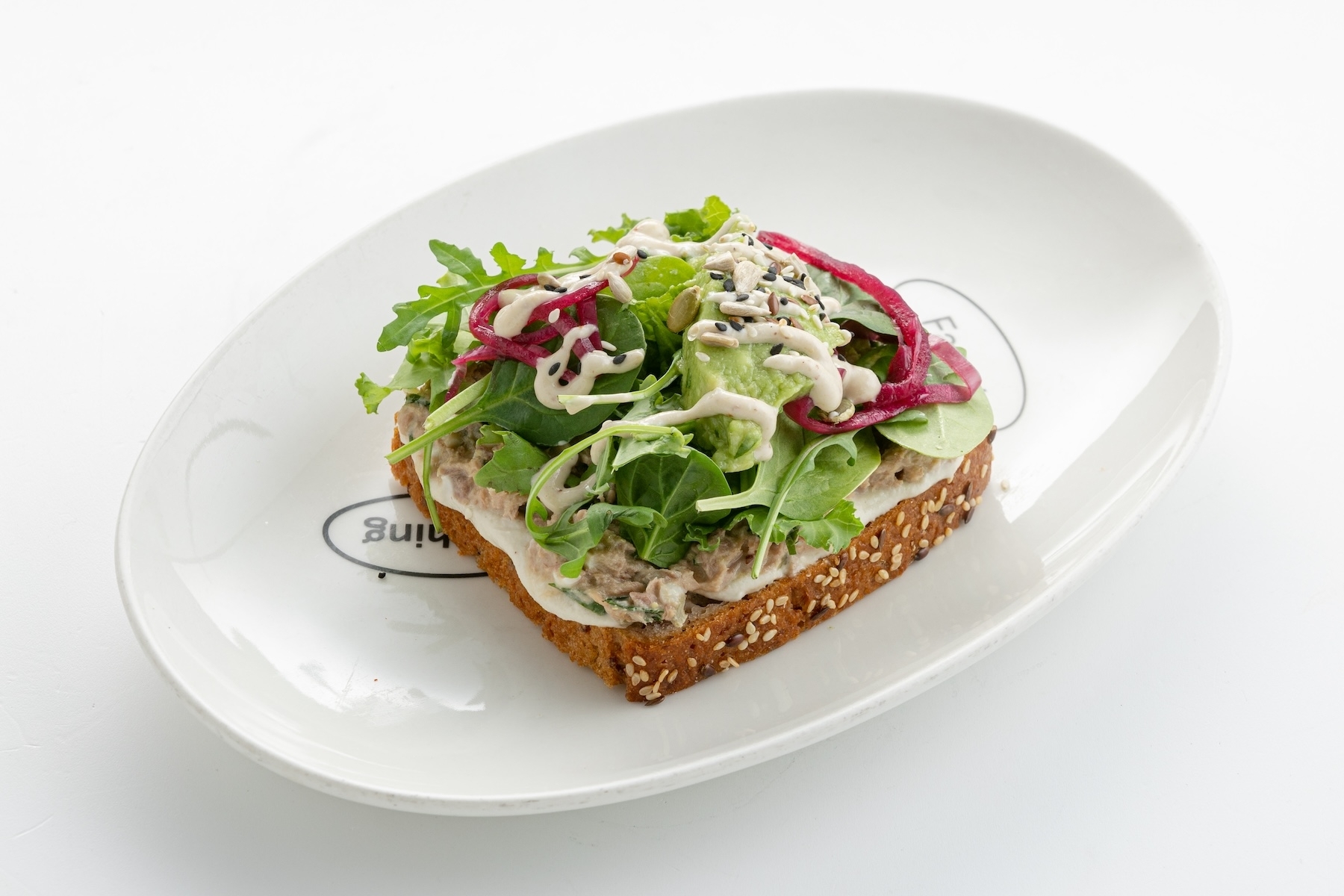 Тост с рийетом из тунца на безглютеновом хлебе