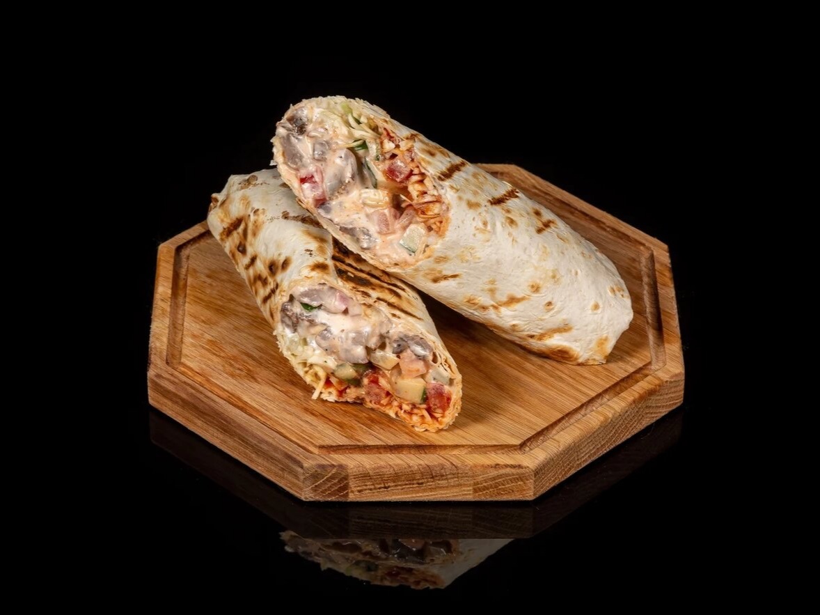 Шаурма из ассорти овощей на мангале 