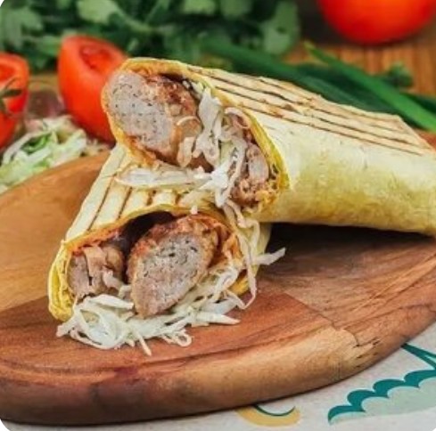 Люля-кебаб из курицы в сырном лаваше