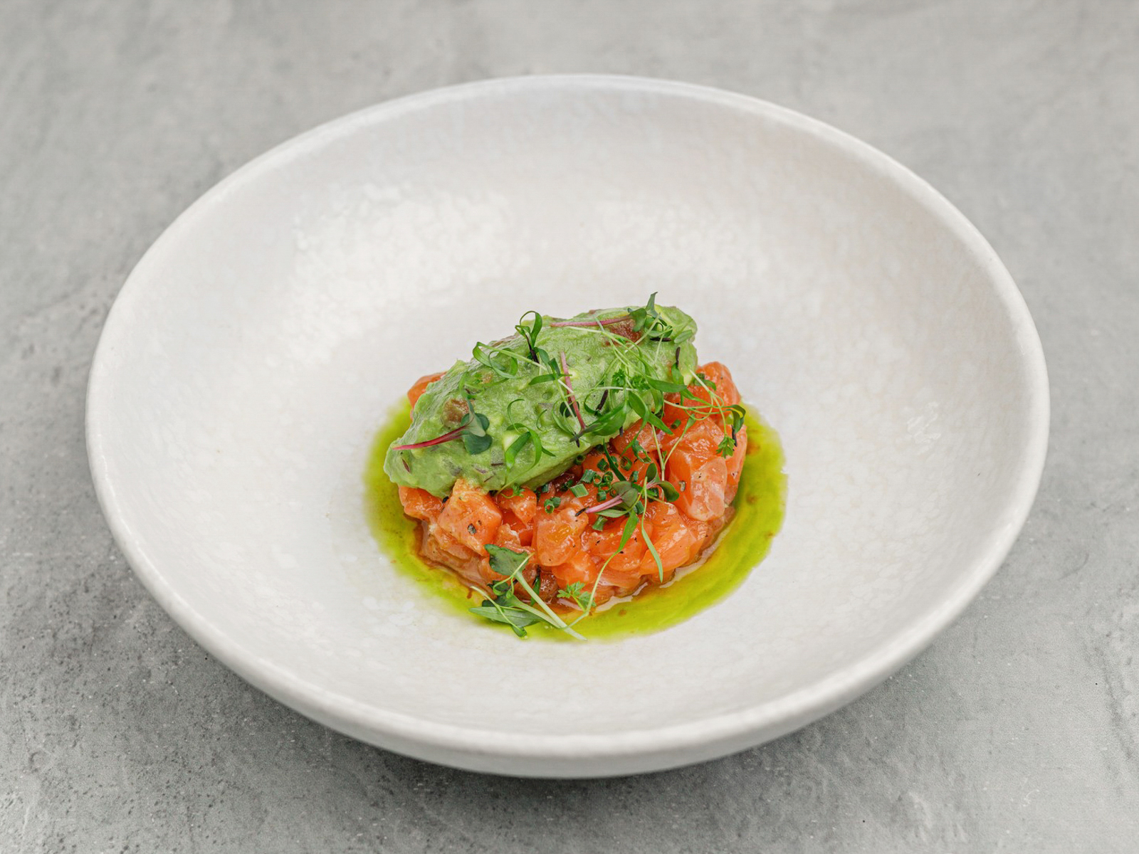 Тартар из лосося с гуакамоле