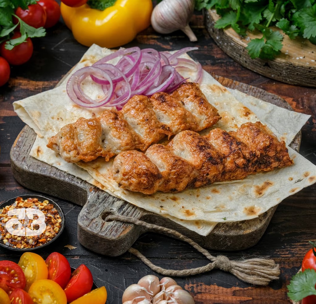 Люля-кебаб из курицы в лаваше