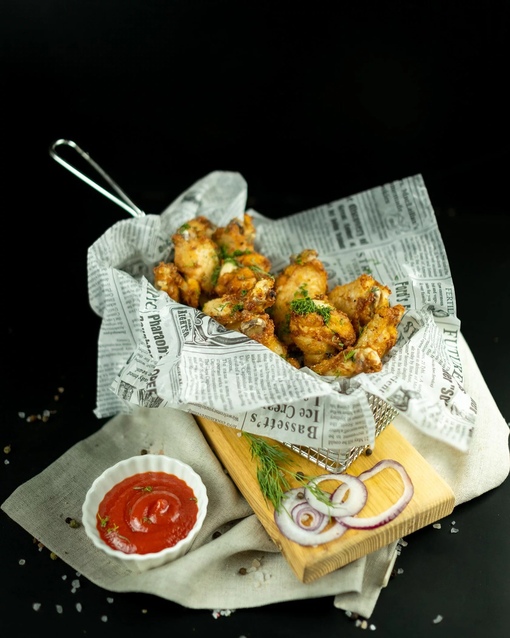Крылья с соусом, 6 шт