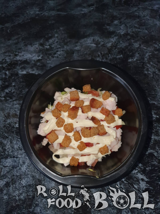 Салат Цезарь с курицей