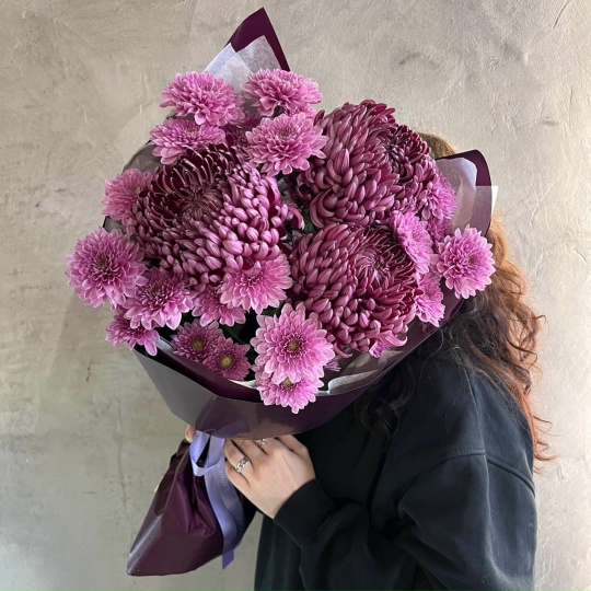 Авторский букет: хризантемы Бигуди и Фабъен