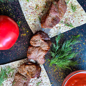 Шашлык из бараньей мякоти на мангале