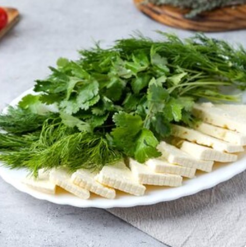 Брынза с зеленью