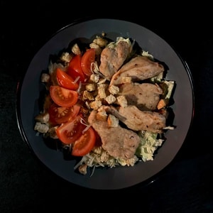Цезарь с курицей