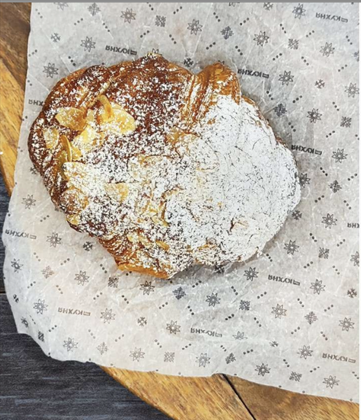 Круассан миндальный