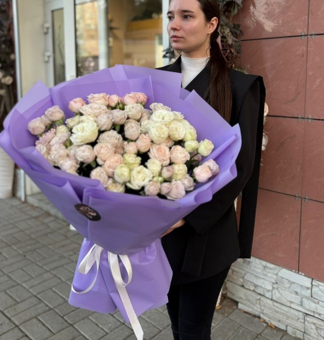 Букет роз кустовых