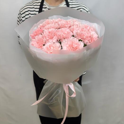 Букет нежных гвоздик