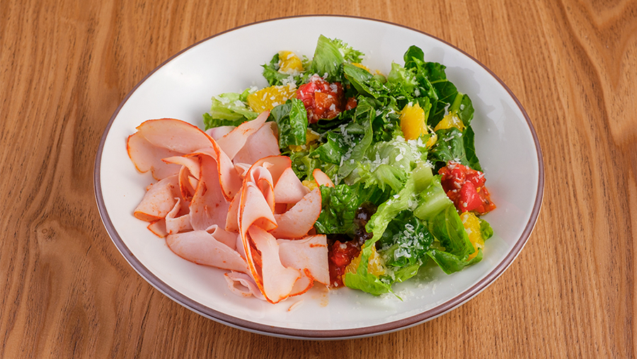 Салат с пастрами из индейки