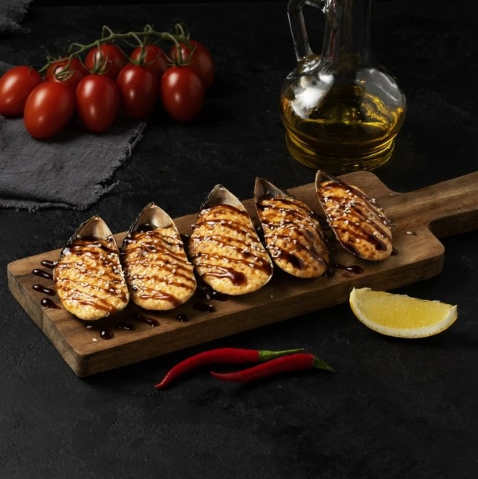 Мидии запеченные острые гриль