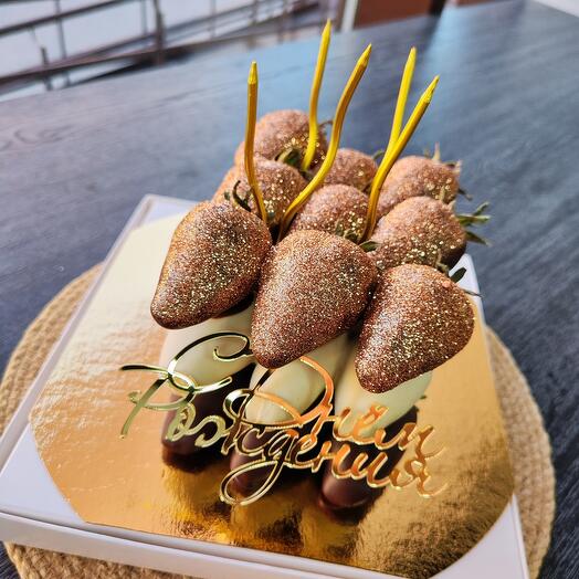 Торт из клубники в шоколаде