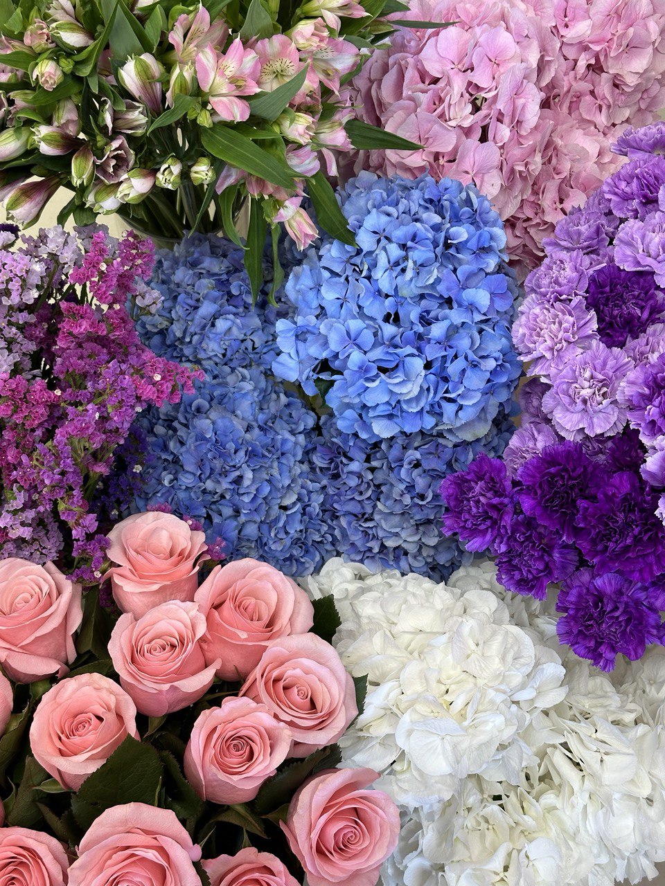 Нежный букет на сумму 1990 