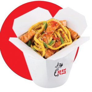 Wok с лососем