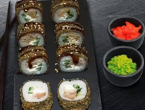 Жареный ролл с курицей