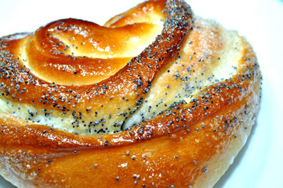 ПЛЮШКА С МАКОМ