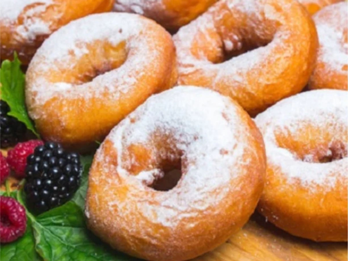 Пончики с сахарной пудрой